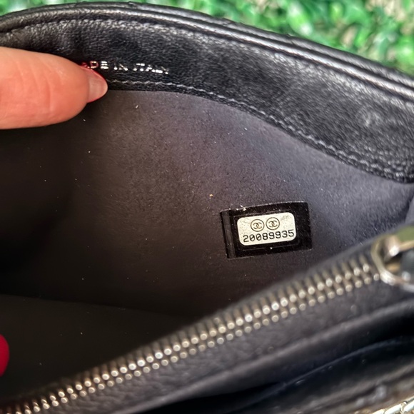 Chanel Black Quilted Studded Card Holder Wallet - Picture 13 of 13